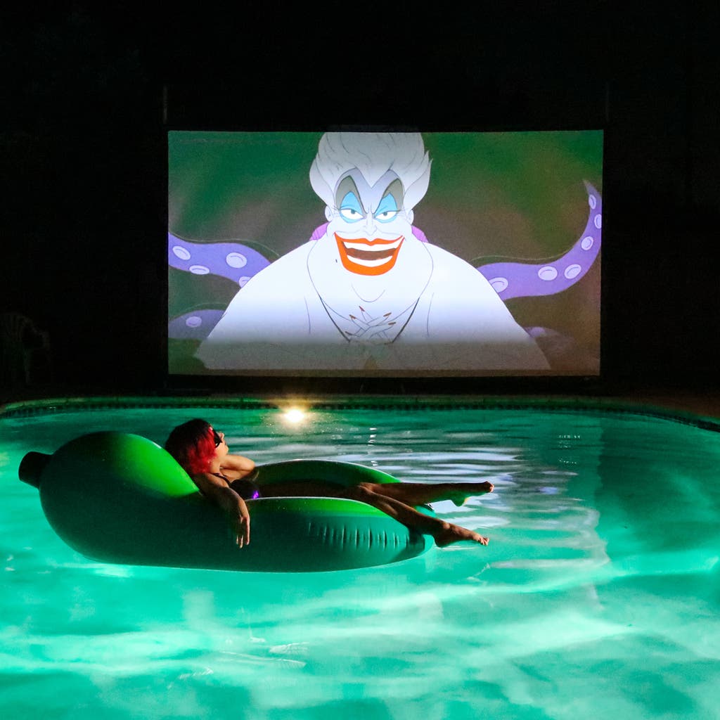 Best Outdoor Projector Screen
